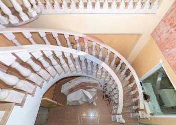 Scale - Villa Via Galileo Galilei
 
19, Adrano - foto 21