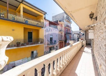 Balcone - Villa Via Galileo Galilei
 
19, Adrano - foto 23