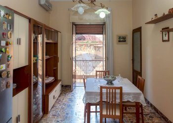 Sala da pranzo - Quadrilocale Via Cirene
 
17, Lentini - foto 1