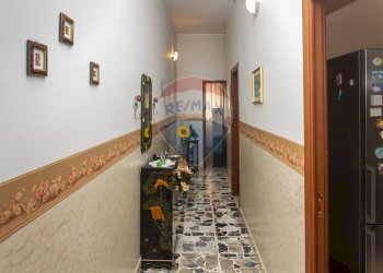 Hall / corridoio - Quadrilocale Via Cirene
 
17, Lentini - foto 12