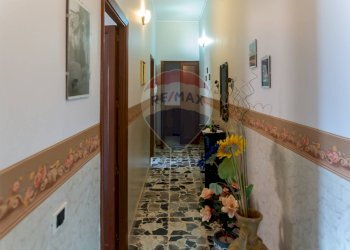 Hall / corridoio - Quadrilocale Via Cirene
 
17, Lentini - foto 13