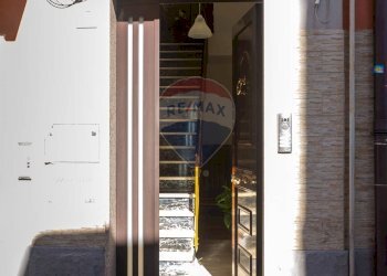 Edificio all\'aperto - Quadrilocale Via Cirene
 
17, Lentini - foto 15