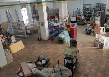 Dispensa di stoccaggio - Locale Commerciale Via francesco Baracca
 
5-7, Paterno - foto 3