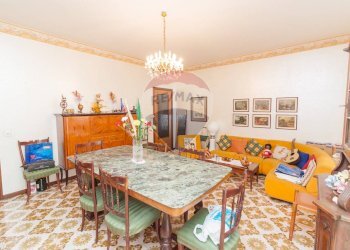 Sala da pranzo - Quadrilocale Via Sebastiano Catania
 
316, Catania - foto 2