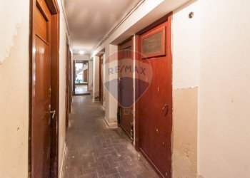 Hall / corridoio - Quadrilocale Via Sebastiano Catania
 
316, Catania - foto 27