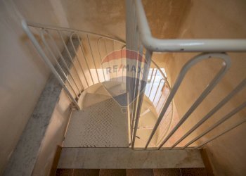 Scale - Casa semi indipendente Via Pennavaia
 
29, Caltagirone - foto 16