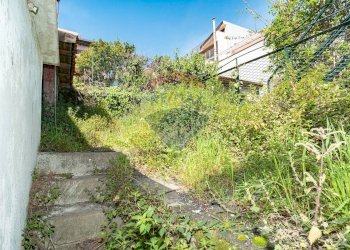 Giardino - Casa semi indipendente Via Garibaldi
 
361, Zafferana Etnea - foto 15