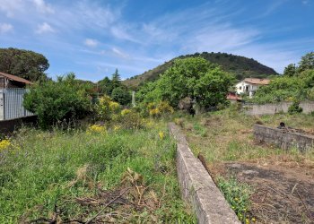 Vista delle montagne - Terreno agricolo Via Palermo
 
81, Nicolosi - foto 4