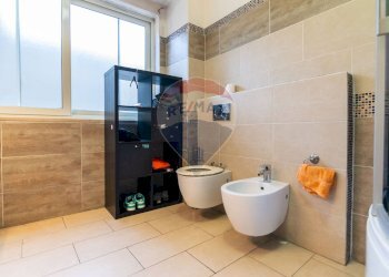 Bagno - Casa semi indipendente Via Palermo
 
208, Catania - foto 5