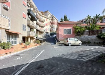 Edificio all\'aperto - Appartamento Via Orsa Minore
 
62, Catania - foto 6