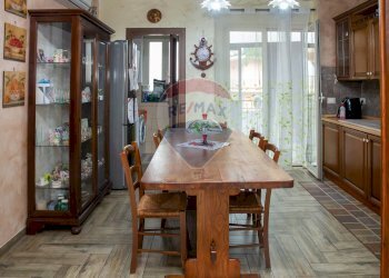 Sala da pranzo - Trilocale Via Fondannone
 
22, Santa Venerina - foto 3