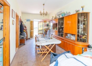 Sala da pranzo - Villa C.da Cozzo Telegrafo / SP57 per Brucoli
 
snc, Augusta - foto 22