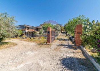 Giardino - Villa C.da Cozzo Telegrafo / SP57 per Brucoli
 
snc, Augusta - foto 28