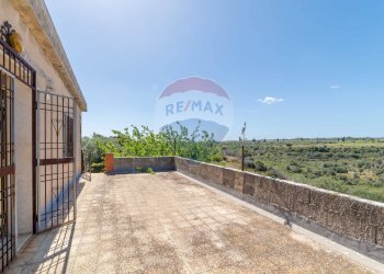 Terrazza - Villa C.da Cozzo Telegrafo / SP57 per Brucoli
 
snc, Augusta - foto 35