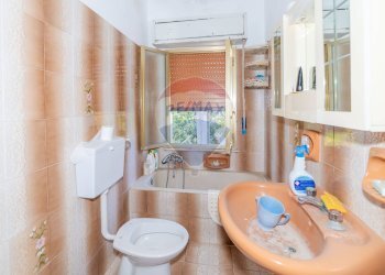 Bagno - Villa C.da Cozzo Telegrafo / SP57 per Brucoli
 
snc, Augusta - foto 41