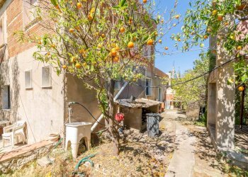 Giardino - Villa C.da Cozzo Telegrafo / SP57 per Brucoli
 
snc, Augusta - foto 43