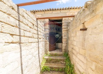 Scale - Villa C.da Cozzo Telegrafo / SP57 per Brucoli
 
snc, Augusta - foto 61