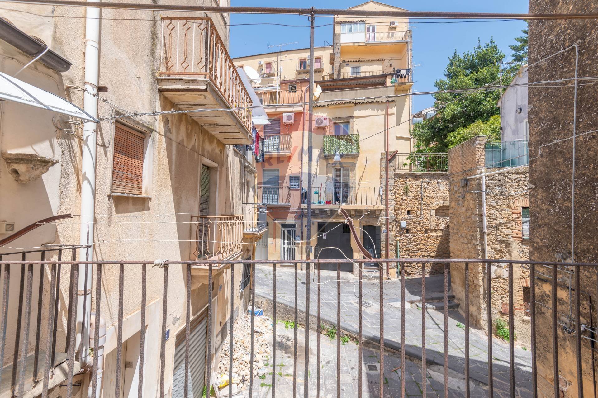 Edificio all\'aperto - Casa indipendente via Ronco Schiciano
 
8, Caltagirone - foto 2