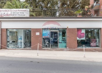 Edificio all\'aperto - Locale Commerciale Via Santa Maria di Gesù
 
76-86, Caltagirone - foto 6