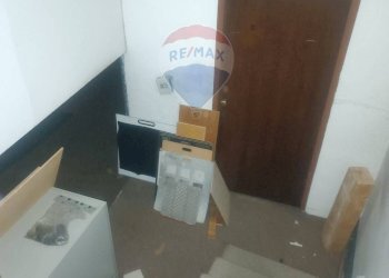 Scale - Locale Commerciale Via Santa Maria di Gesù
 
76-86, Caltagirone - foto 39