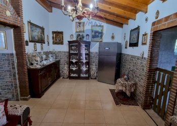 Hall / corridoio - Villa CONTRADA PATELLINA
 
snc, Paterno - foto 3