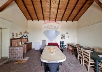 Sala da pranzo - Villa CONTRADA PATELLINA
 
snc, Paterno - foto 9