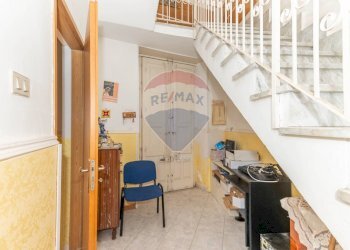 Scale - Casa indipendente via Lombardia, Niscemi - foto 4