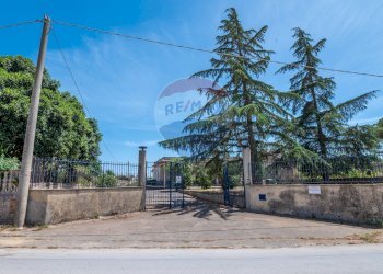 Casa all\'aperto - Villa C/da Valverde - Via Luigi Enaudi, Grammichele - foto 2