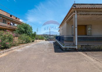 Casa all\'aperto - Villa C/da Valverde - Via Luigi Enaudi, Grammichele - foto 4