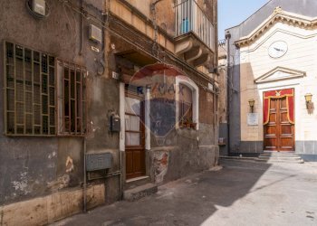 Edificio all\'aperto - Casa indipendente Via Fratelli Giuffrida Lo Jacono
 
28, Catania - foto 3