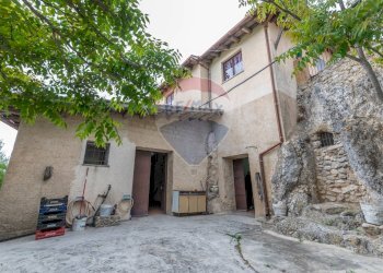 Casa all\'aperto - Villa Contrada Fontana Pietra
 
snc, Caltagirone - foto 6