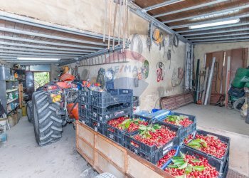 Dispensa di stoccaggio - Villa Contrada Fontana Pietra
 
snc, Caltagirone - foto 9