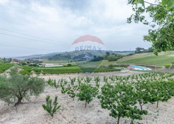 Vista delle montagne - Villa Contrada Fontana Pietra
 
snc, Caltagirone - foto 21