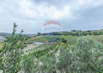 Vista delle montagne - Villa Contrada Fontana Pietra
 
snc, Caltagirone - foto 23