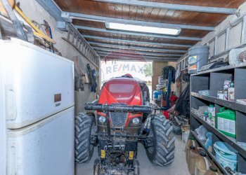 Dispensa di stoccaggio - Villa Contrada Fontana Pietra
 
snc, Caltagirone - foto 28