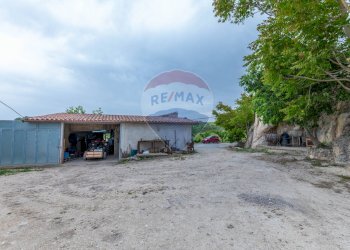 Casa all\'aperto - Villa Contrada Fontana Pietra
 
snc, Caltagirone - foto 34