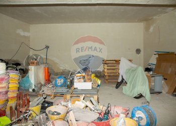 Dispensa di stoccaggio - Box Via Santa Caterina
 
42, San Pietro Clarenza - foto 11