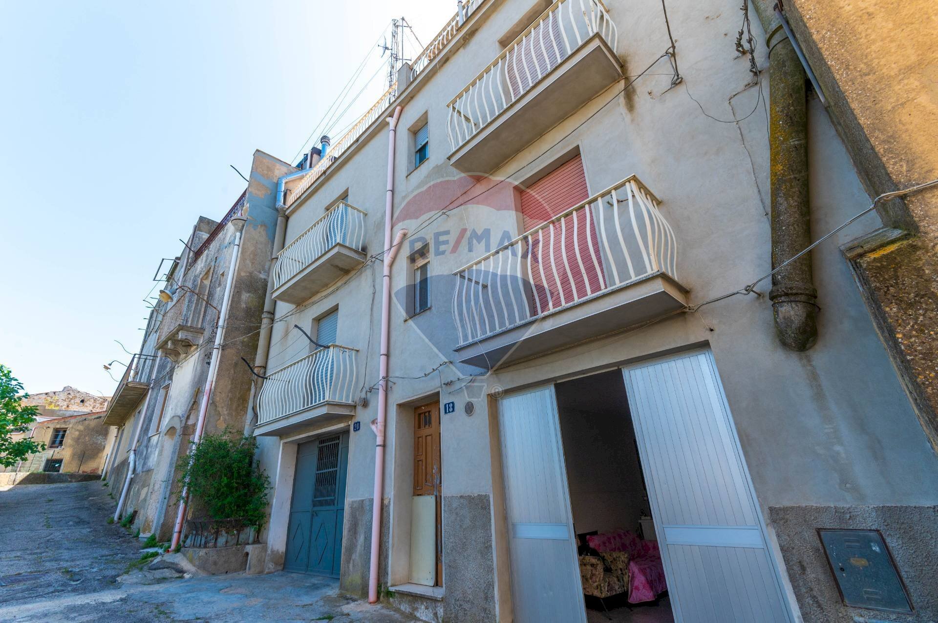 Edificio all\'aperto - Casa indipendente Via Porta Ruggero
18, Caltagirone - foto 3