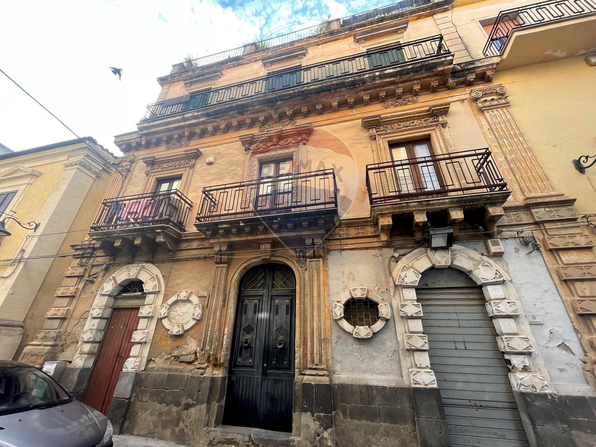 Edificio all\'aperto - Appartamento via garibaldi
 
17, Francofonte - foto 1