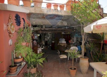 Terrazza - Casa indipendente Piazza Chiesa Madre
 
5, Catania - foto 3