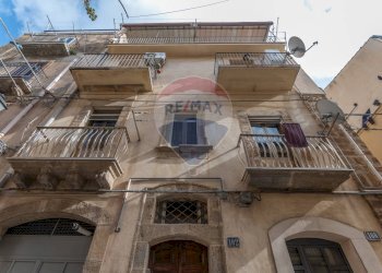 Edificio all\'aperto - Quadrilocale Via Santo Stefano
 
102, Caltagirone - foto 7