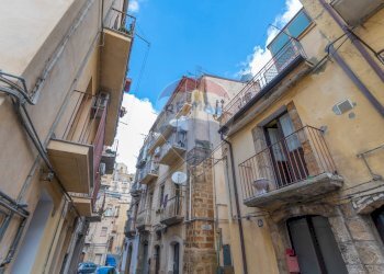 Edificio all\'aperto - Quadrilocale Via Santo Stefano
 
102, Caltagirone - foto 20