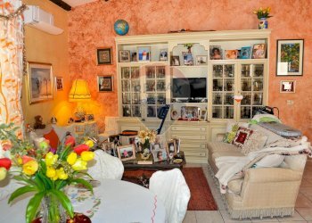 Soggiorno - Quadrilocale Via del rotolo
 
6, Catania - foto 2