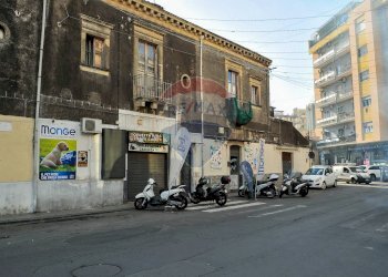 Edificio all\'aperto - Quadrilocale Via del rotolo
 
6, Catania - foto 4