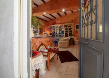 Soggiorno - Quadrilocale Via del rotolo
 
6, Catania - foto 1