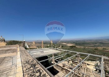 Edificio all\'aperto - Villa Contrada Xirumi
 
snc, Lentini - foto 17