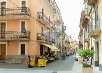 Edificio all\'aperto - Appartamento angelo majorana
 
37, Militello in Val di Catania - foto 1