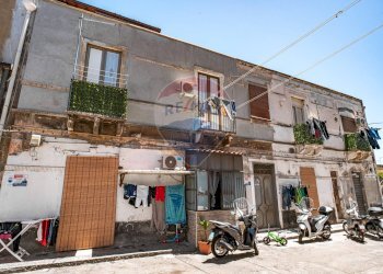 Edificio all\'aperto - Bilocale Via Stefano Carombene
 
15, Catania - foto 7