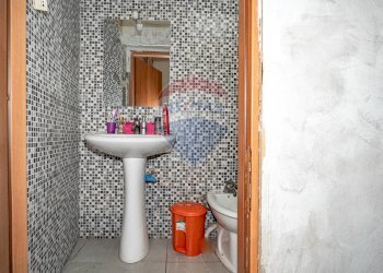 Bagno - Trilocale Via Stefano Carombene
 
15, Catania - foto 4