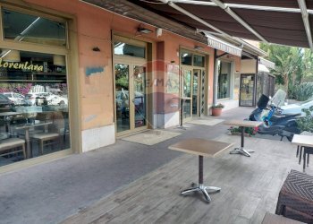 Edificio all\'aperto - Locale Commerciale via vampolieri
 
9, Aci Catena - foto 1